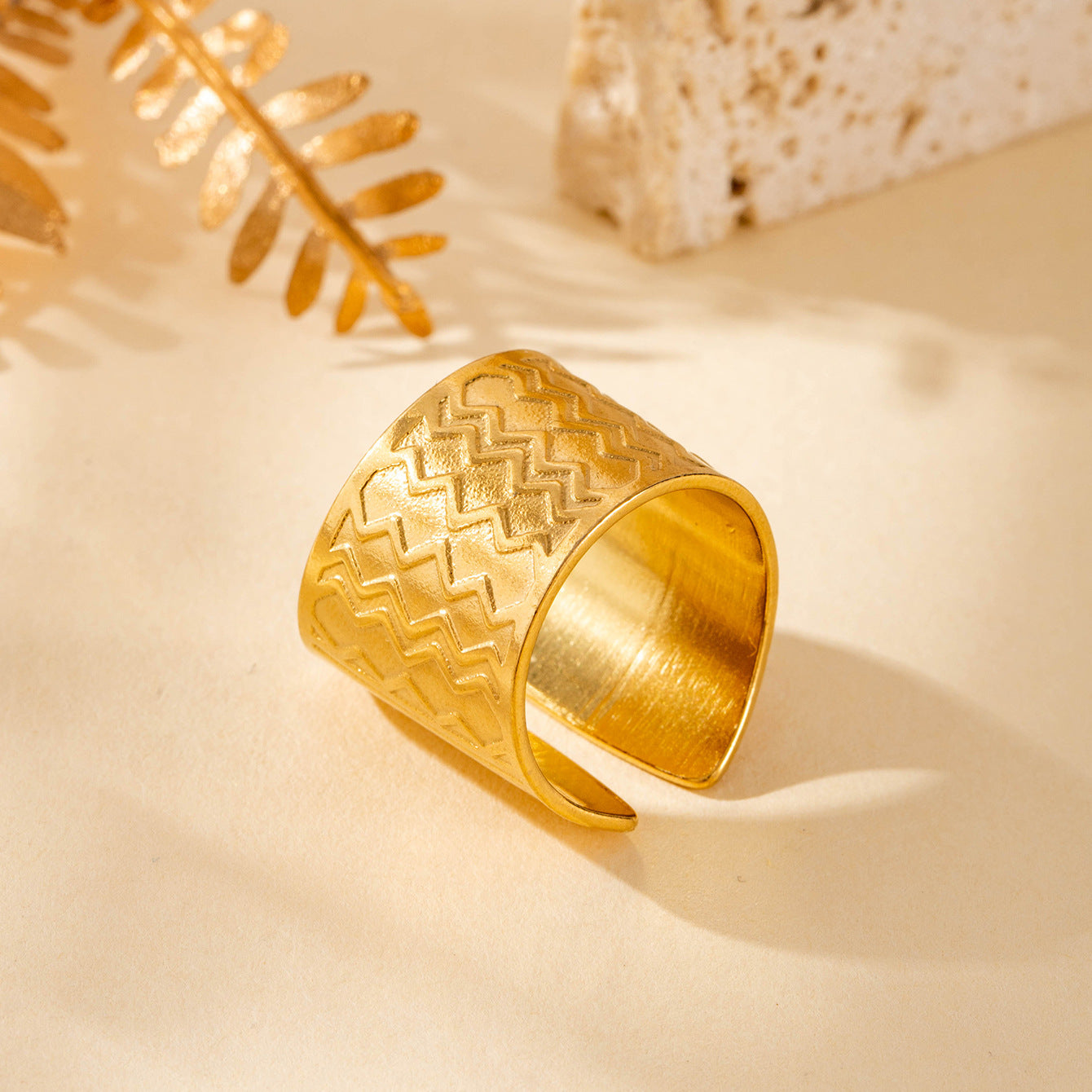 Wholesale Titanium steel exaggerated wide version fashion  light luxury smooth metal line opening adjustable ring