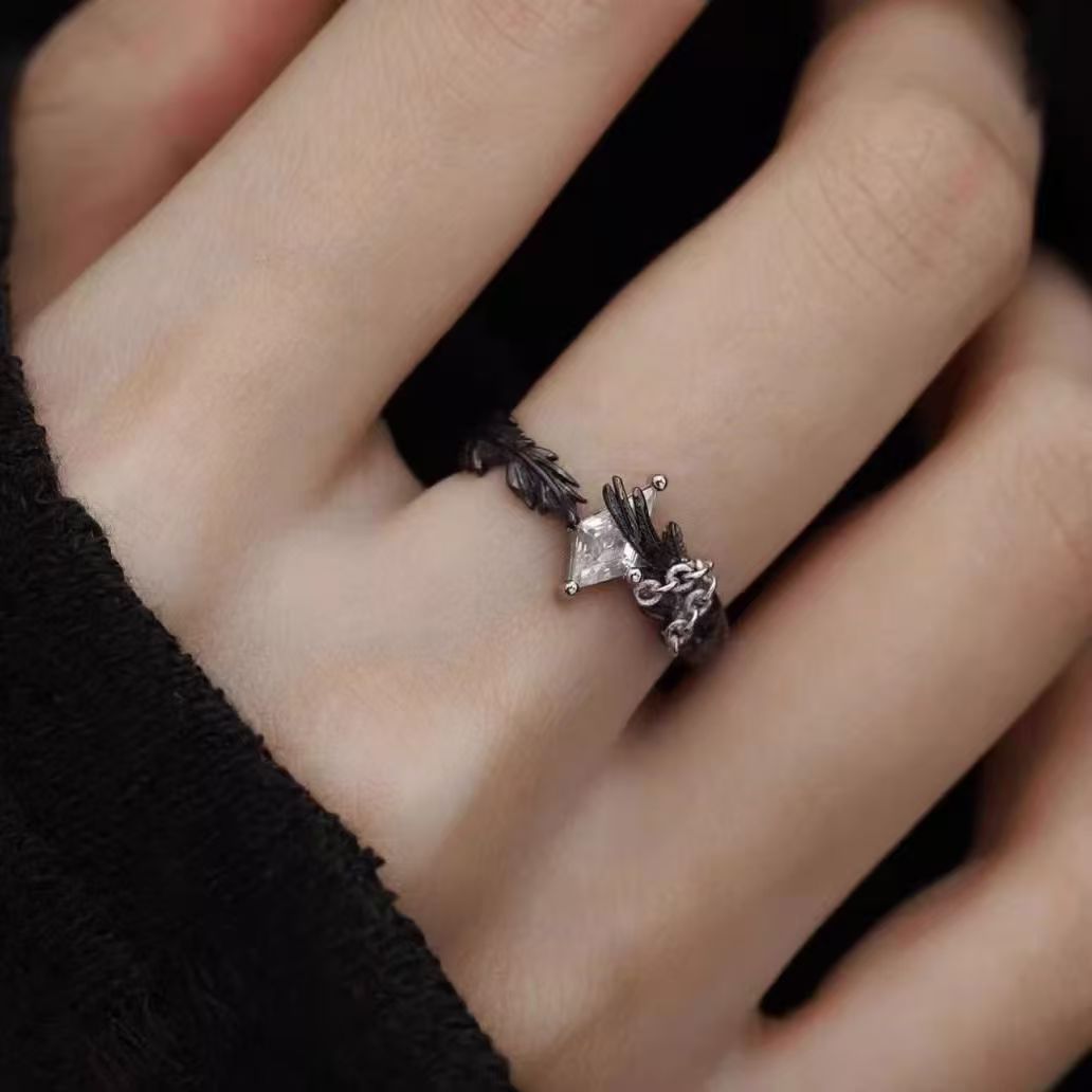 Wholesale Fashionable and versatile crow ring