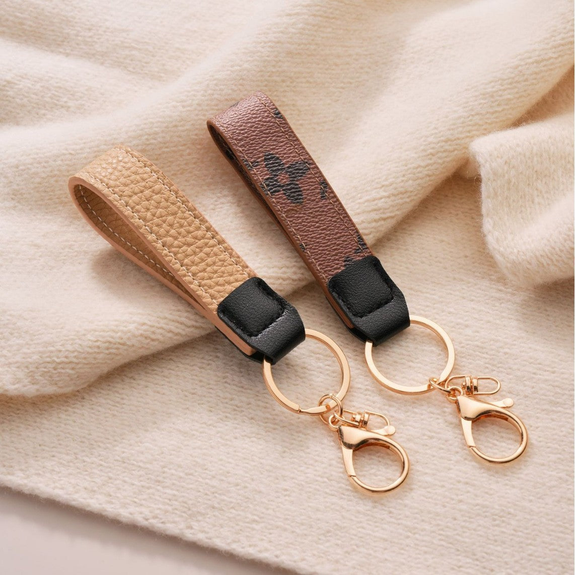 Wholesale Modern Leather Key Chain Pendant with Plant Floral Pattern,  Buckle,  Boutique Car Key Accessory for Resale