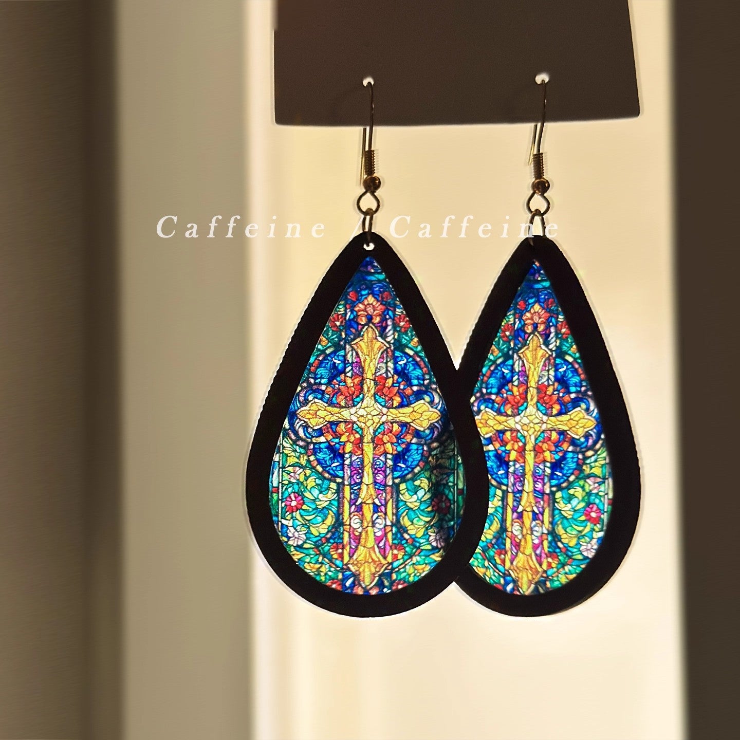 Wholesale Baroque Vintage Wooden Acrylic Droplet Cathedral Print Earrings - Jewelry Accessory for Gift Resale