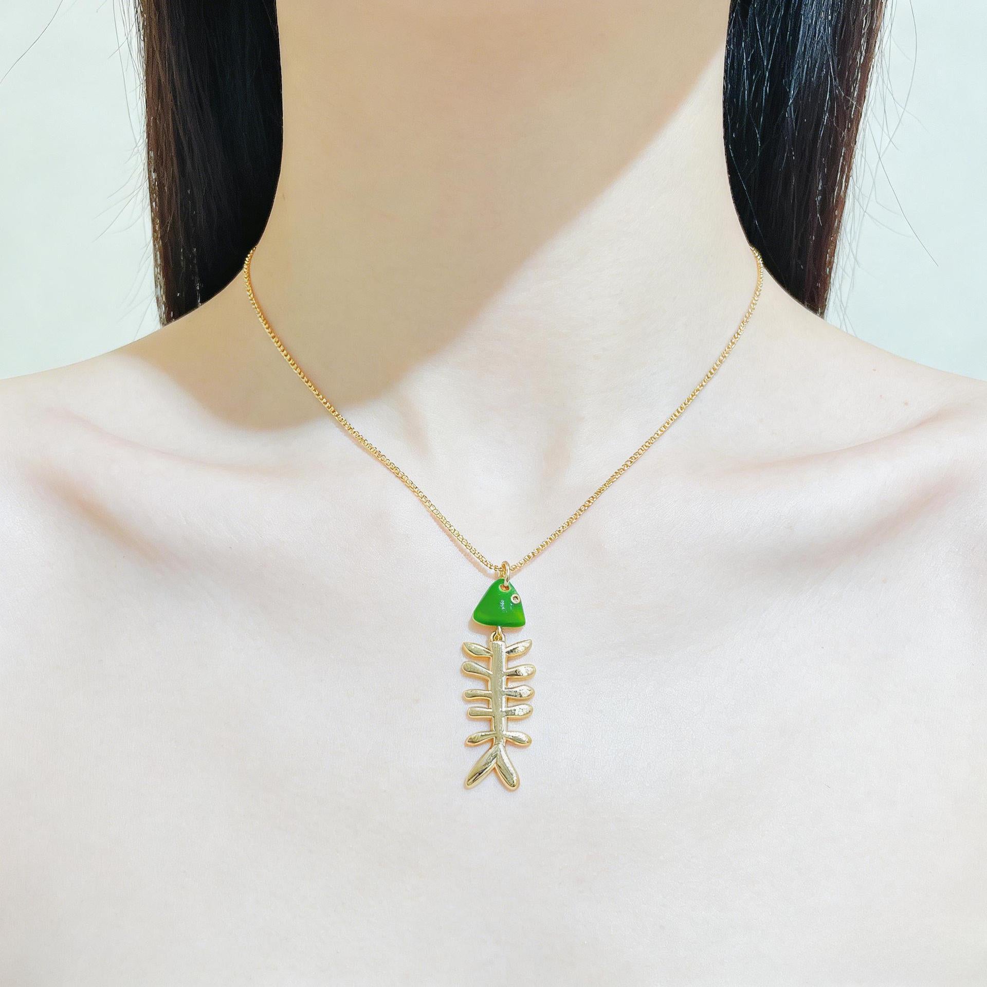 Wholesale Chic Gold Plated Fishbone Pendant Necklace,  Women' s Jewelry Accessory for Boutique Resale