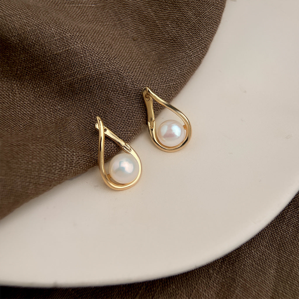 Wholesale Baroque natural pearl French retro earrings