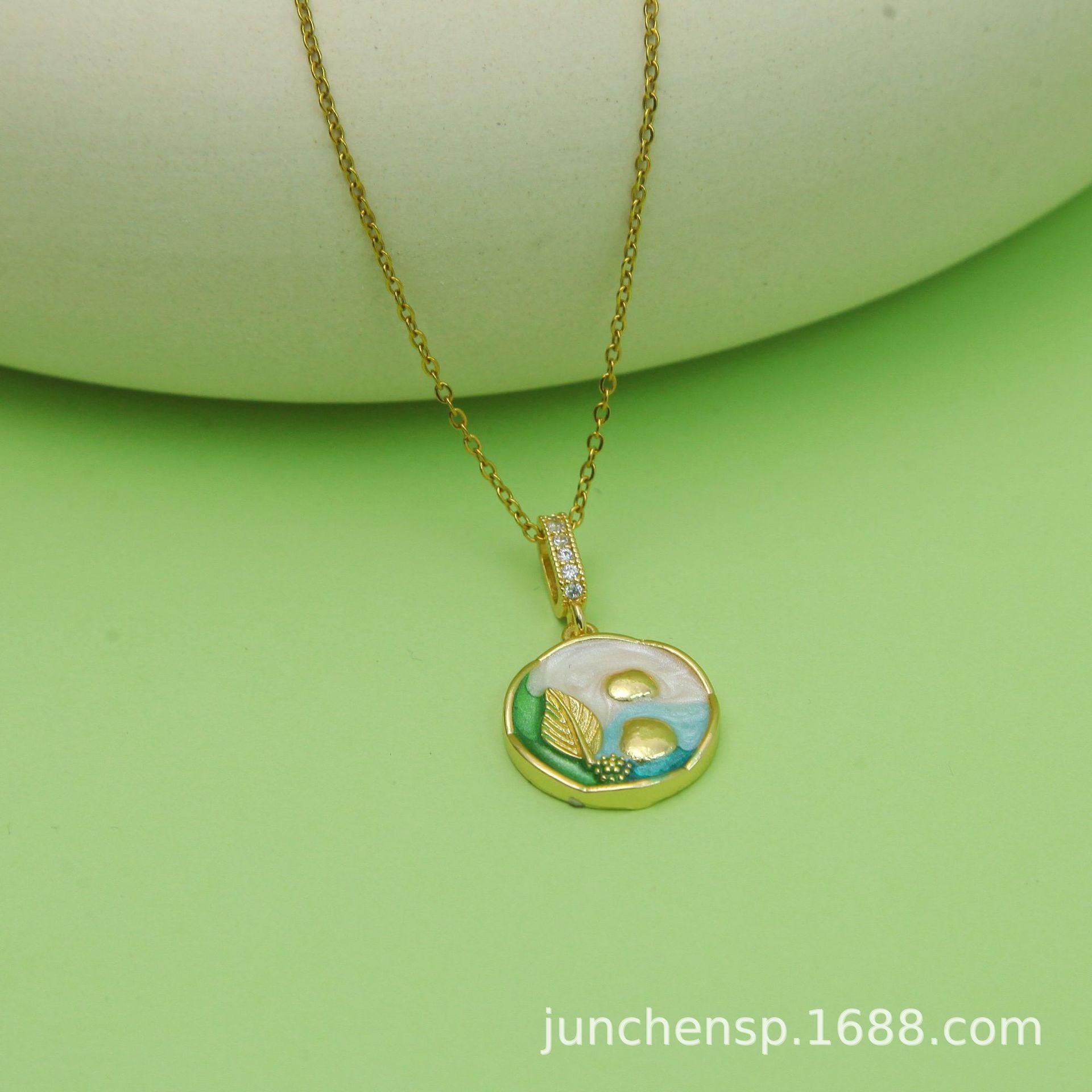 Wholesale Titanium Steel Oil Dropping Painted Mid-ancient Style Rose Pendant  Necklace