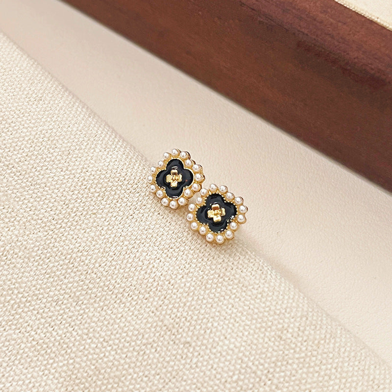 Wholesale Black Camellia Sterling Silver Light Luxury Earrings