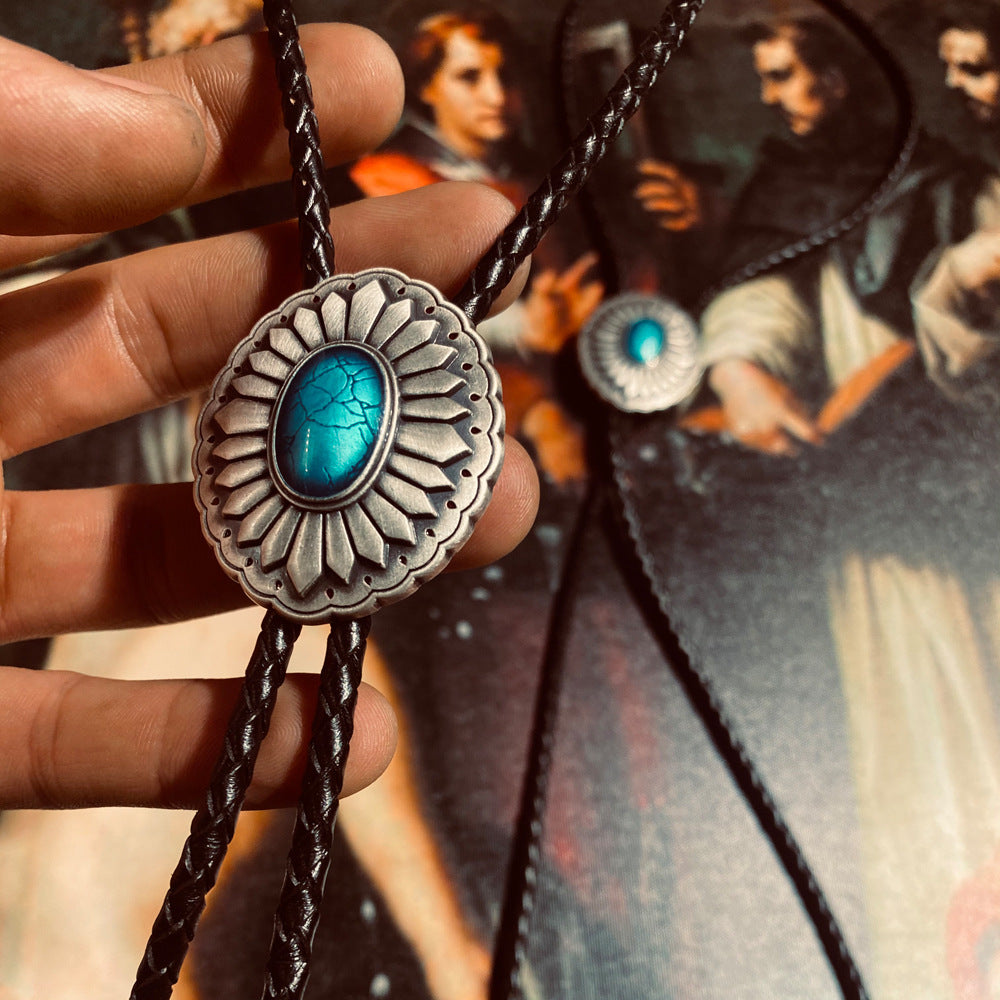 Wholesale light luxury polo long vintage necklace