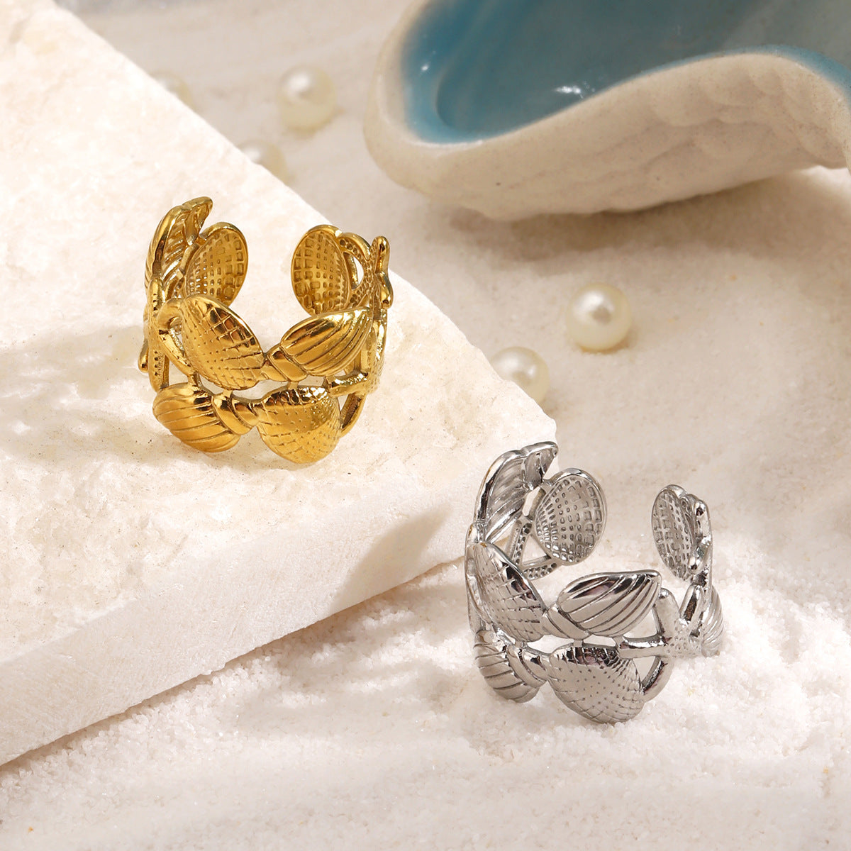 Wholesale Stainless Steel Ocean-Themed Starfish and Shell Rings,  Fashion Jewelry Accessory for Vacation Style