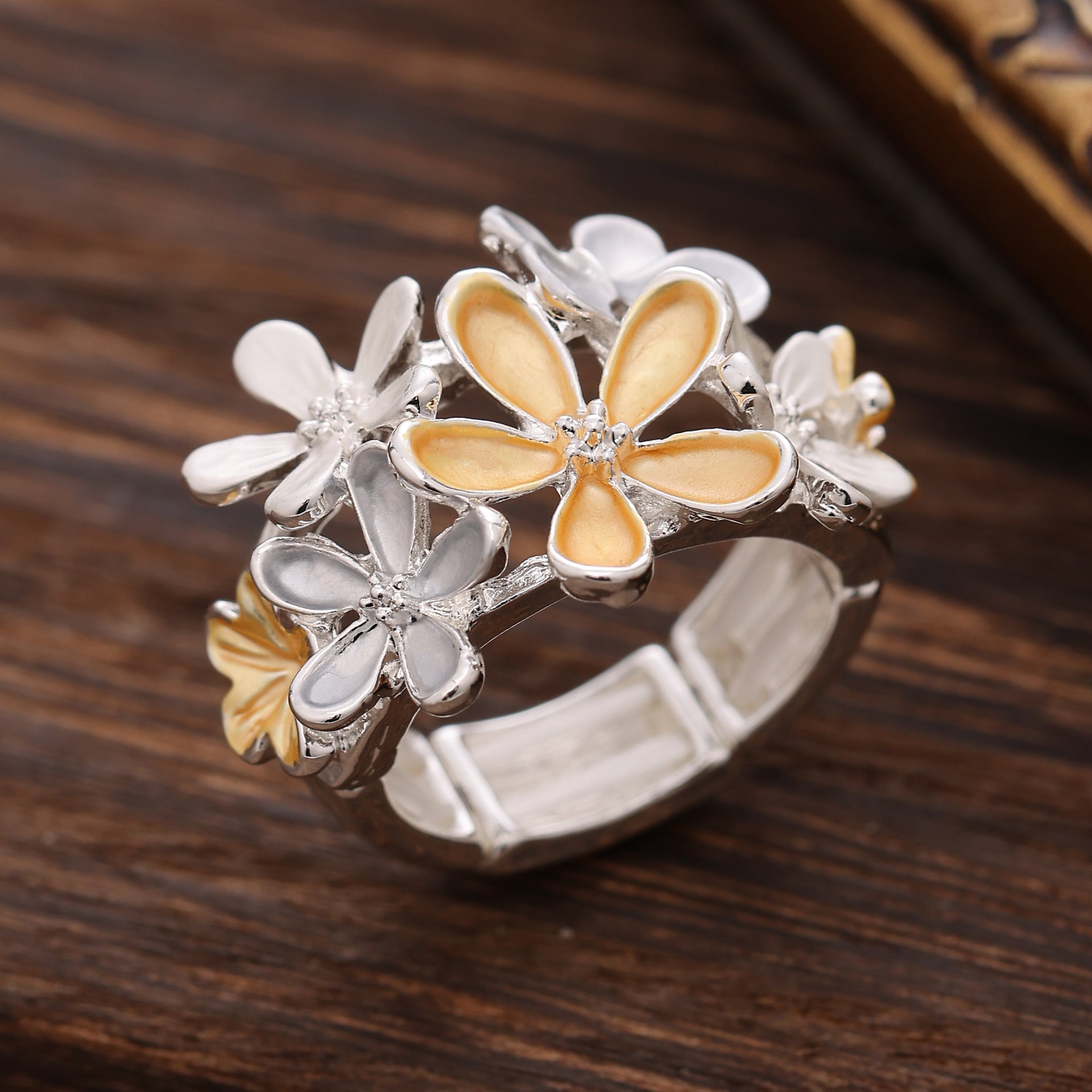 Wholesale  Enamel Floral Ring Elastic Alloy Zinc Geometric Rings