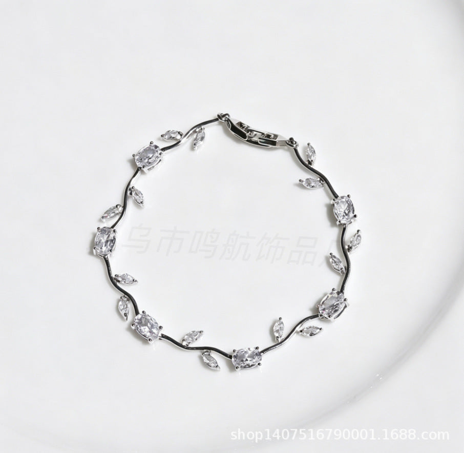 Wholesale Trendy Leaf Design Rhinestone Bracelet,  Fashion Accessory for Everyday Wear or Boutique Resale