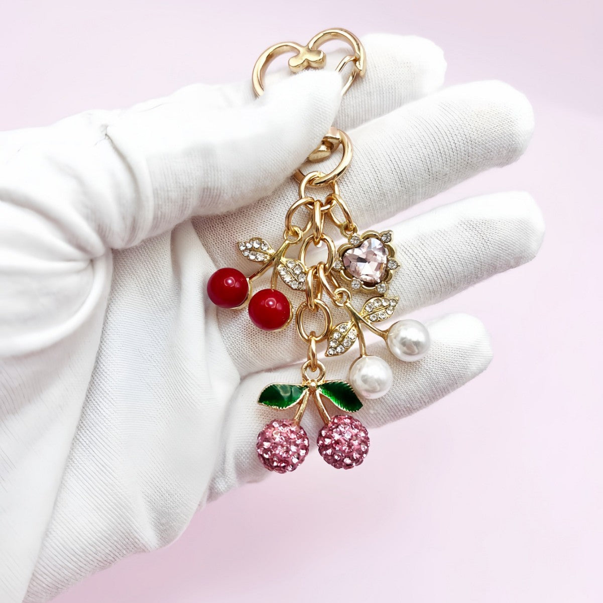 Wholesale Fully rhinestone cherry light luxury fashion pendant high-value alloy chain