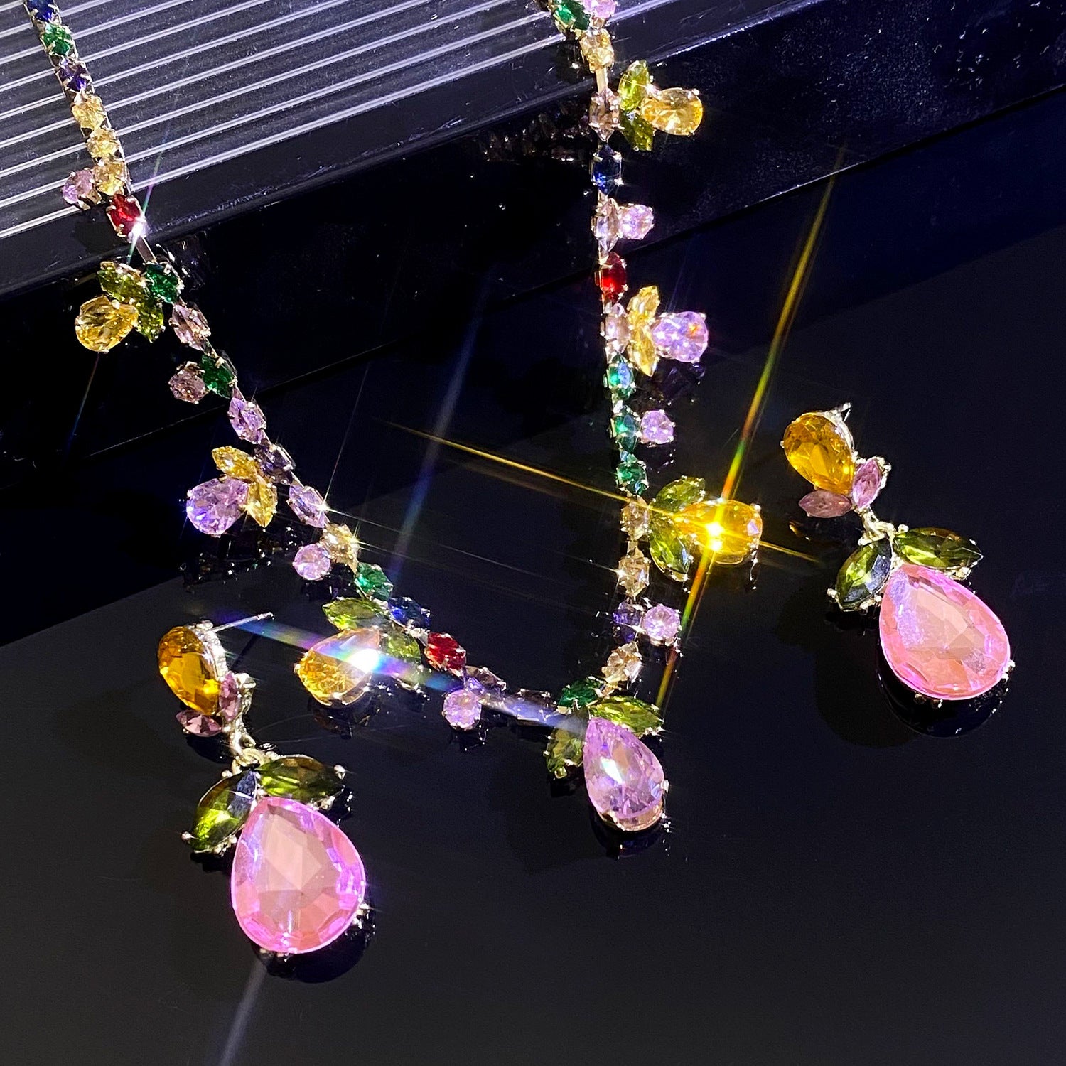 Wholesale Colorful Zircon Teardrop Leaf Necklace and Earring Set
