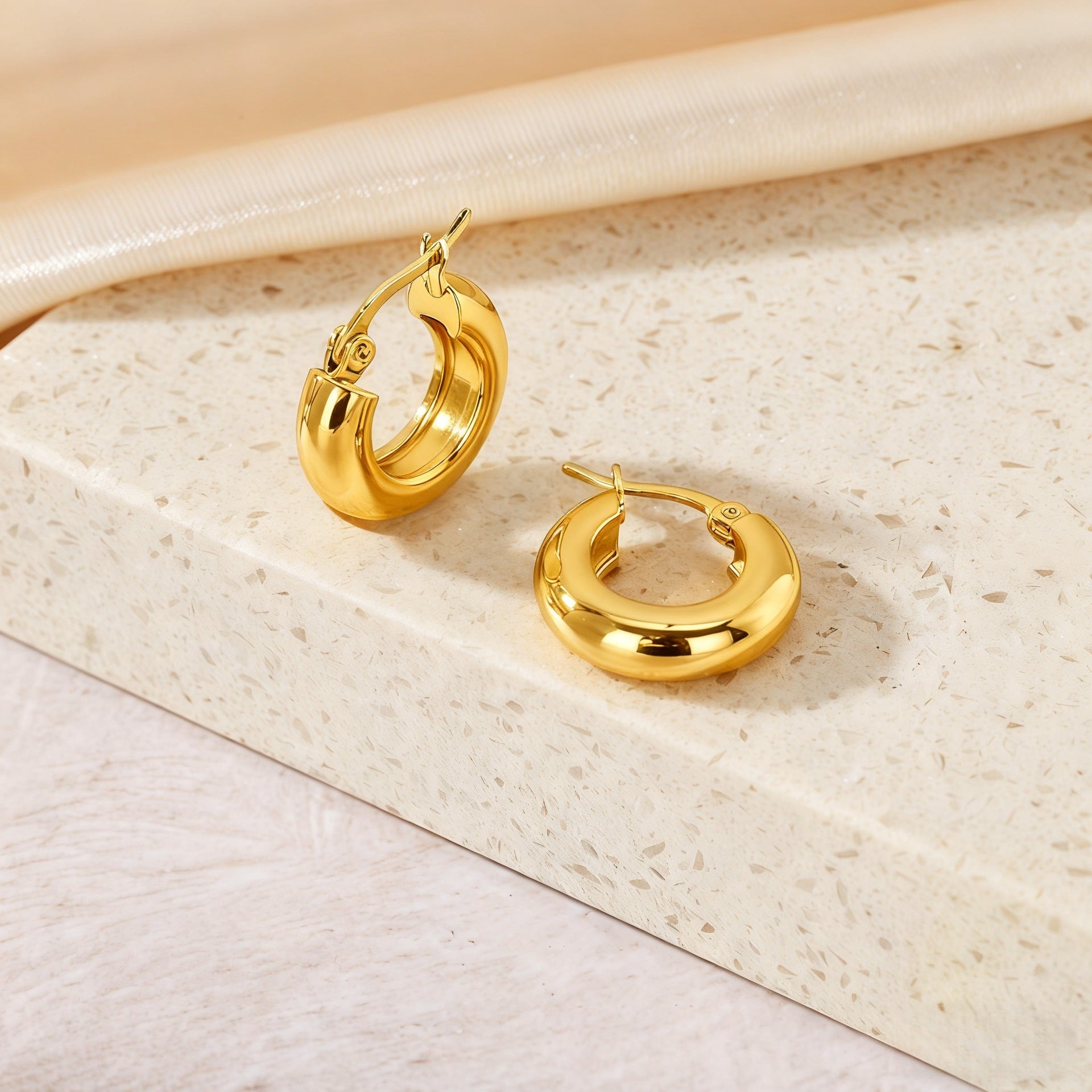 Wholesale Classic Hoop Versatile Non-Fading Titanium Steel Earrings