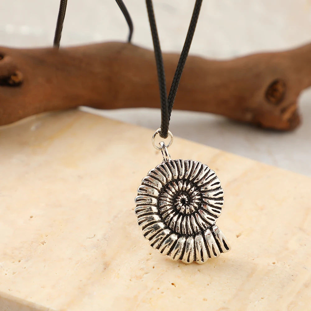 Wholesale Bohemian Alloy Conch Pendant Necklace Ancient Silver Cross Chain Boutique Resale