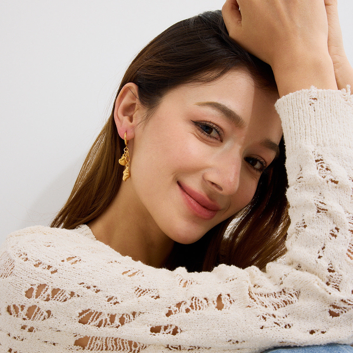 Wholesale  18k gold stainless steel toothed shell smooth love shoes ear buckle earrings