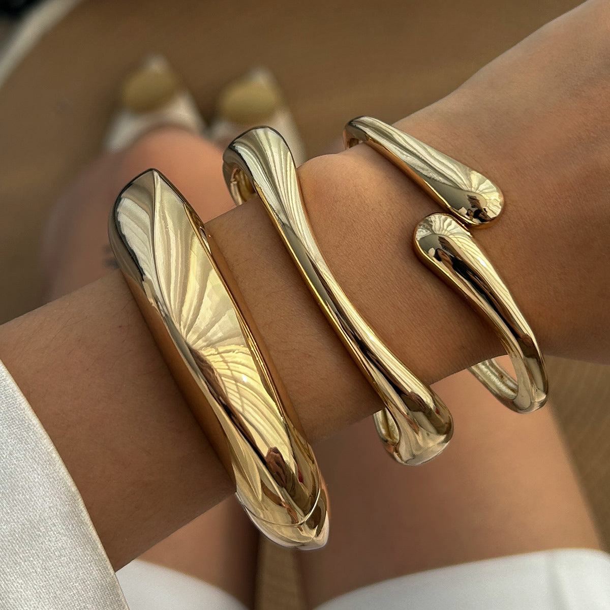 Wholesale Irregular alloy spring water drop smooth bracelet set