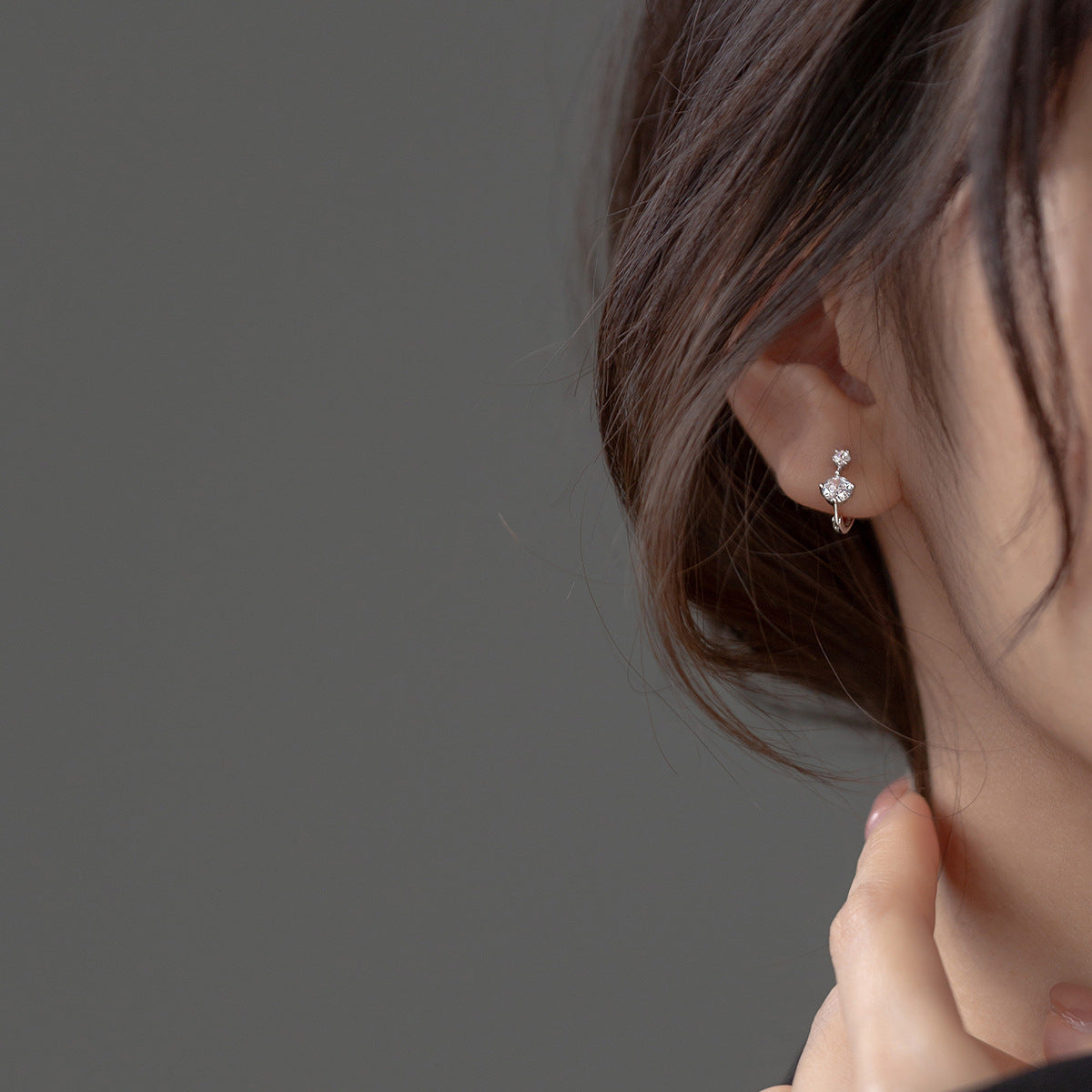 Wholesale Silver Plated Zircon Minimalist Earrings,  Trendy Ear Clips for Everyday Wear Fashion Accessory