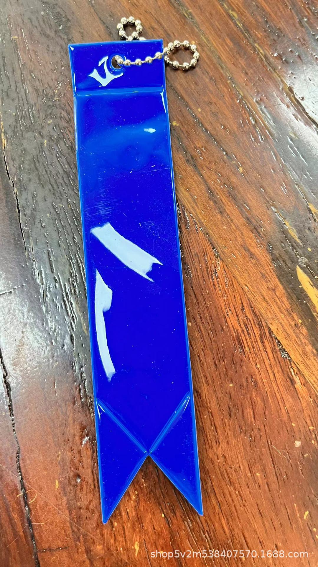 Wholesale Multicolor PVC long pendant reflective pendant keychain