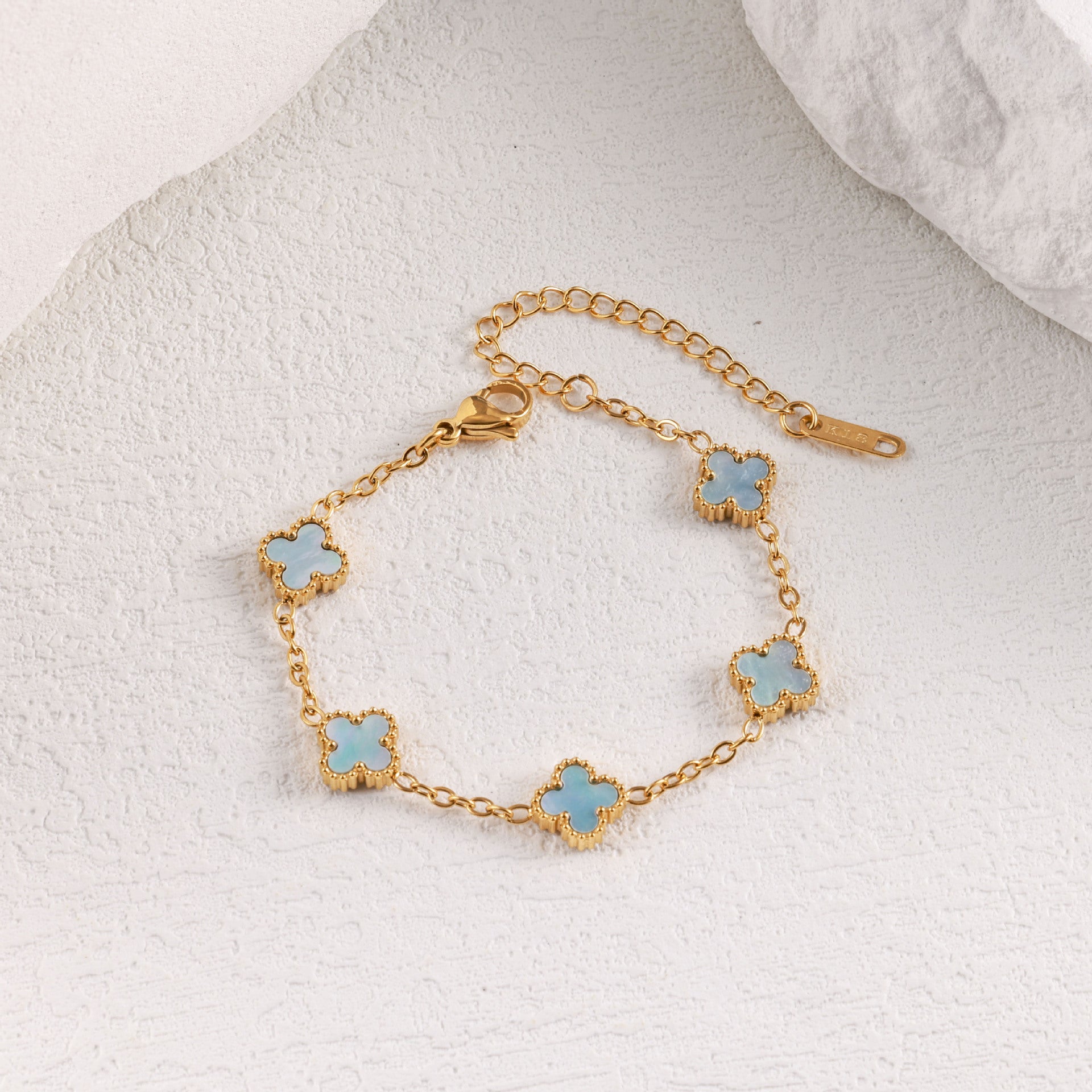 Wholesale Stainless Steel Four-Leaf Clover Bracelet with Mother-of-Pearl and Turquoise,  Trendy Jewelry Accessory for Women