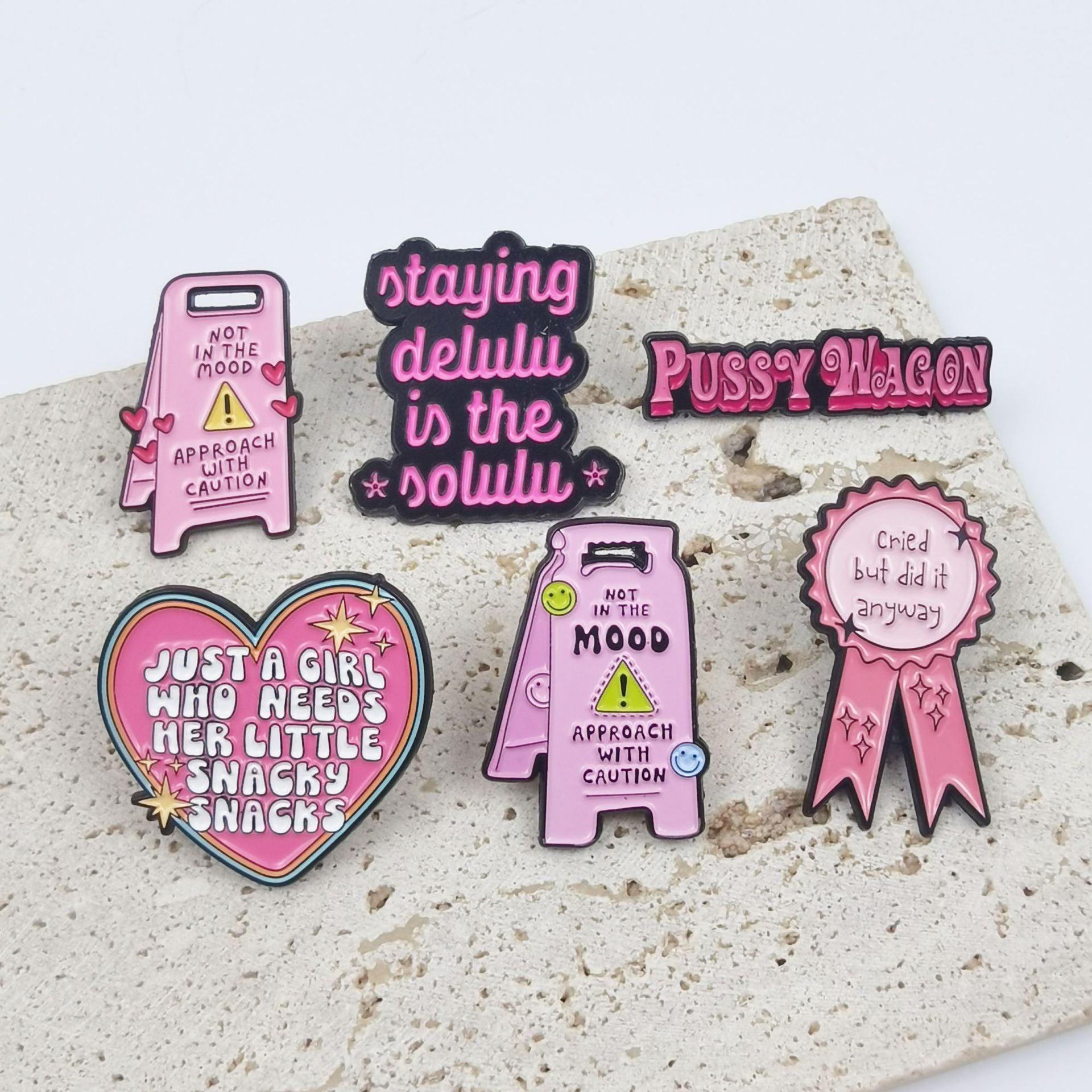 Wholesale  Cute soft cute sweet  alloy brooch