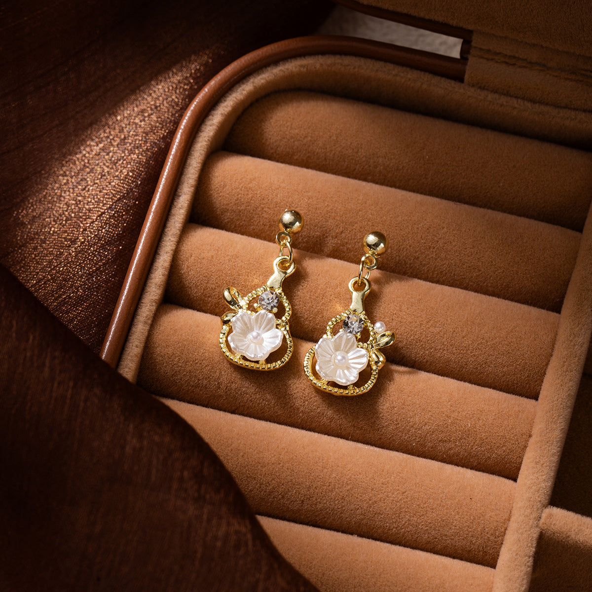 Wholesale Enamel lotus earrings