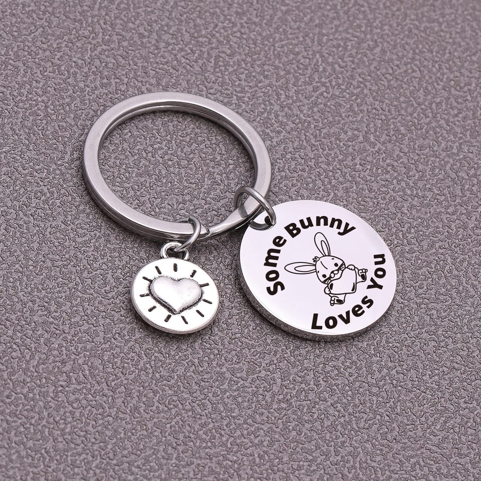 Wholesale European Style Easter Stainless Steel Keychain Silver Round Plate Rabbit Heart Laser Engraved Gift Accessory
