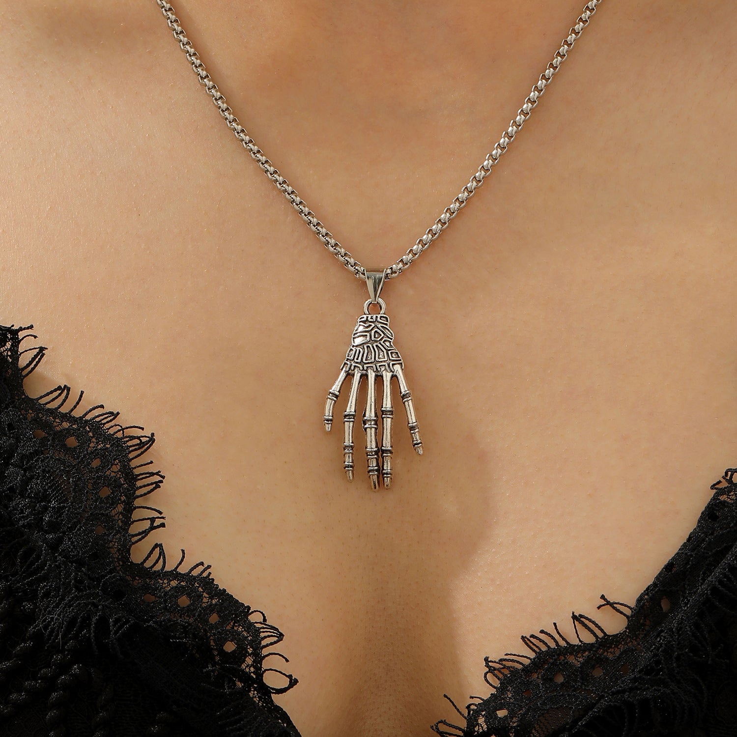 Wholesale  Punk Skull  Web Pendant Necklace,  Zinc Alloy,  Fashion Jewelry Accessory,  Boutique Resale Gift