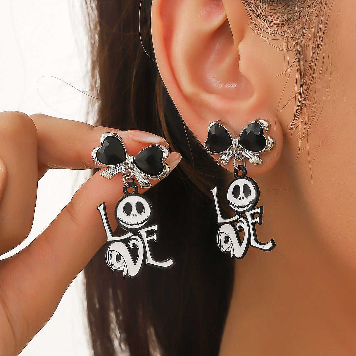 Wholesale  Skull Diablo Earrings  Diamond-encrusted Alloy Halloween Earrings