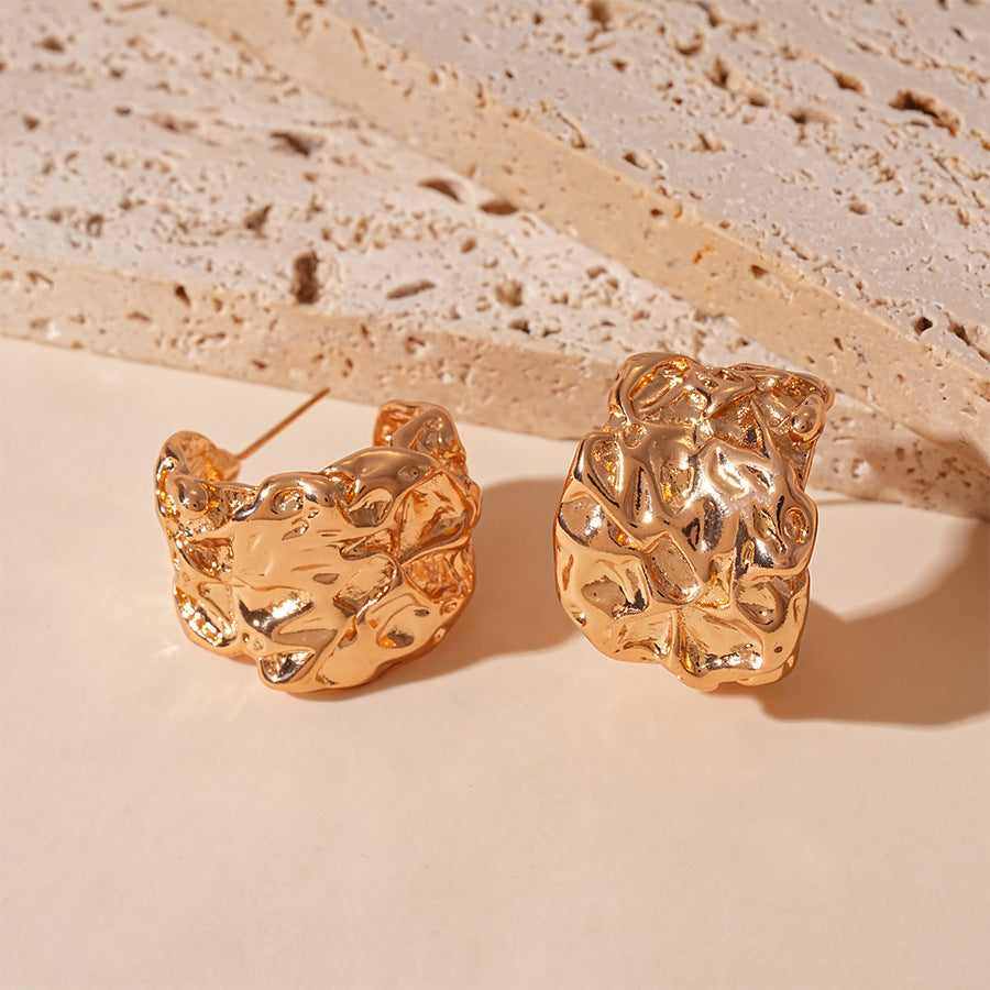 Wholesale  crumpled metallic C-shaped geometric silver stud earrings