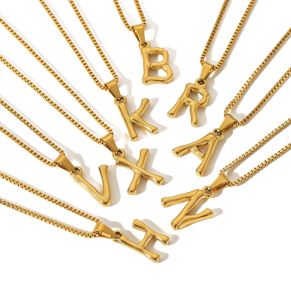 Großhandel geometrische geometrische Titan -Stahl mit 18 Karat Gold Fashion Metall Letter Halskette ausgestattet