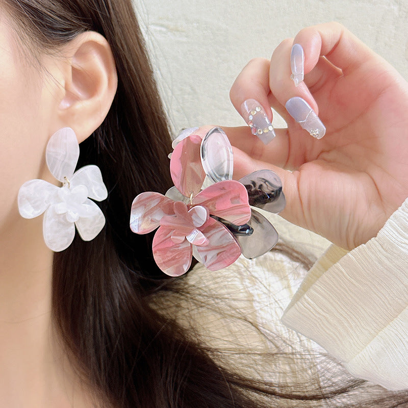 Wholesale Super fairy retro ink resin flower earrings