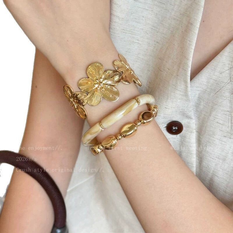 Wholesale Vintage Flower Beaded Bracelet Set For Women Gold Plated Alloy Retro Stackable Jewelry Everyday Wear Gift