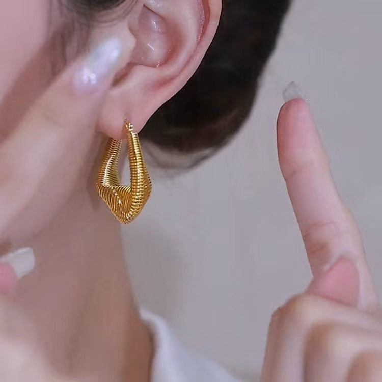 Wholesale Women S Gold Geometric Ear Cuff Vintage Irregular Design Chic Fashion Jewelry Accessory For Casual Wear