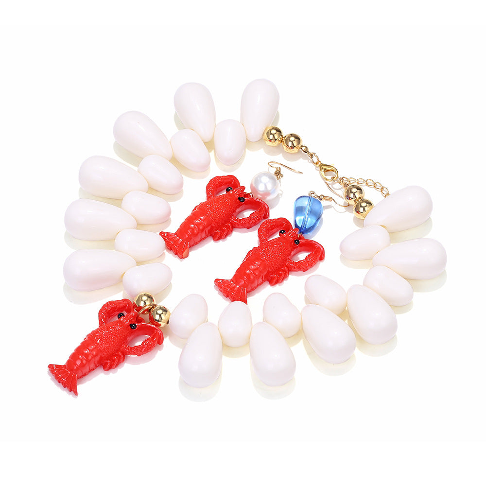 Wholesale Light luxury handmade beaded lobster pendant necklace