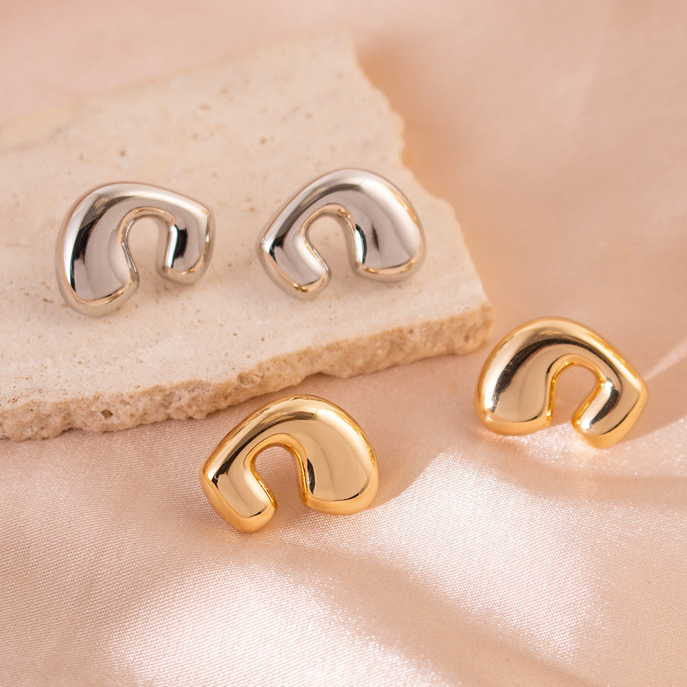 Wholesale Real gold plating irregular letter C- shaped earrings
