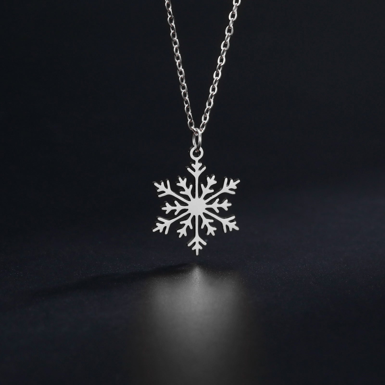 Wholesale Christmas Party Snowflake Necklace