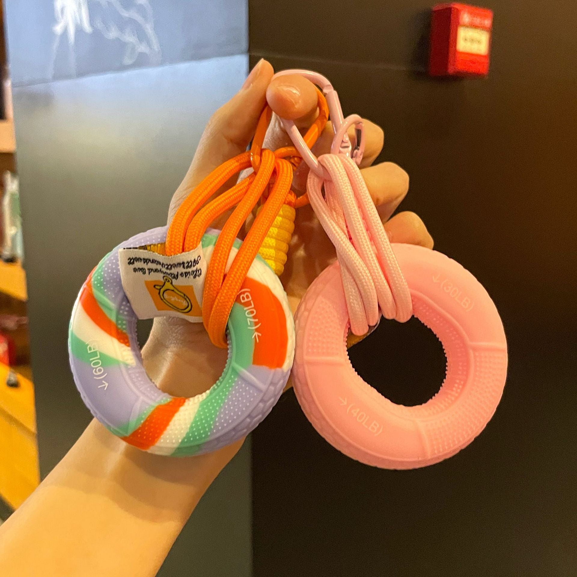 Wholesale Silicone grip stress relief keychain