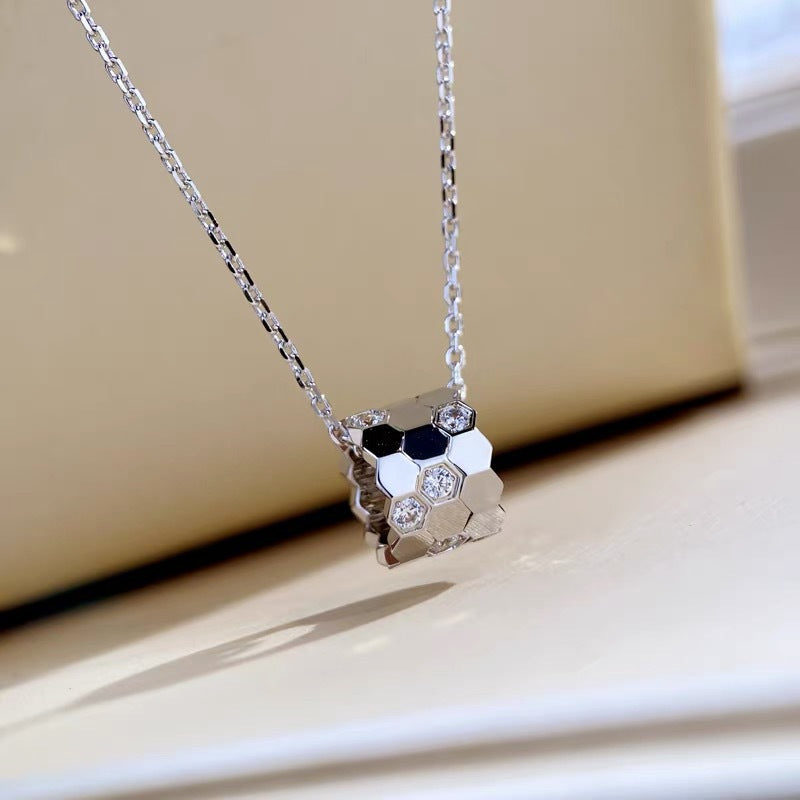Wholesale Hexagonal Honeycomb Design Stainless Steel Gold Plated Pendant Necklace Boutique Resale
