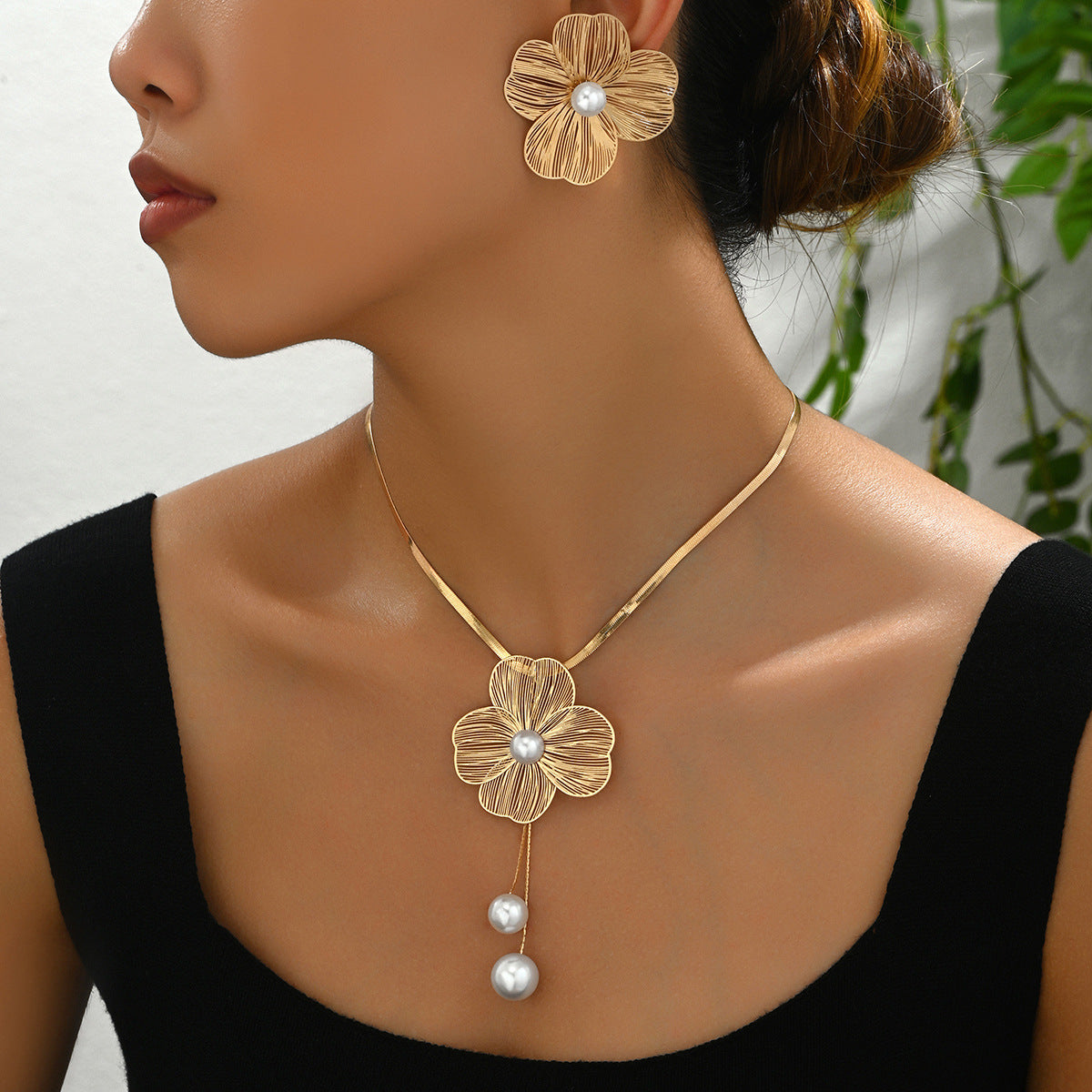 Wholesale  All-match Flower Inlaid Pearl  Long Clavicle Chain Earrings Necklaces