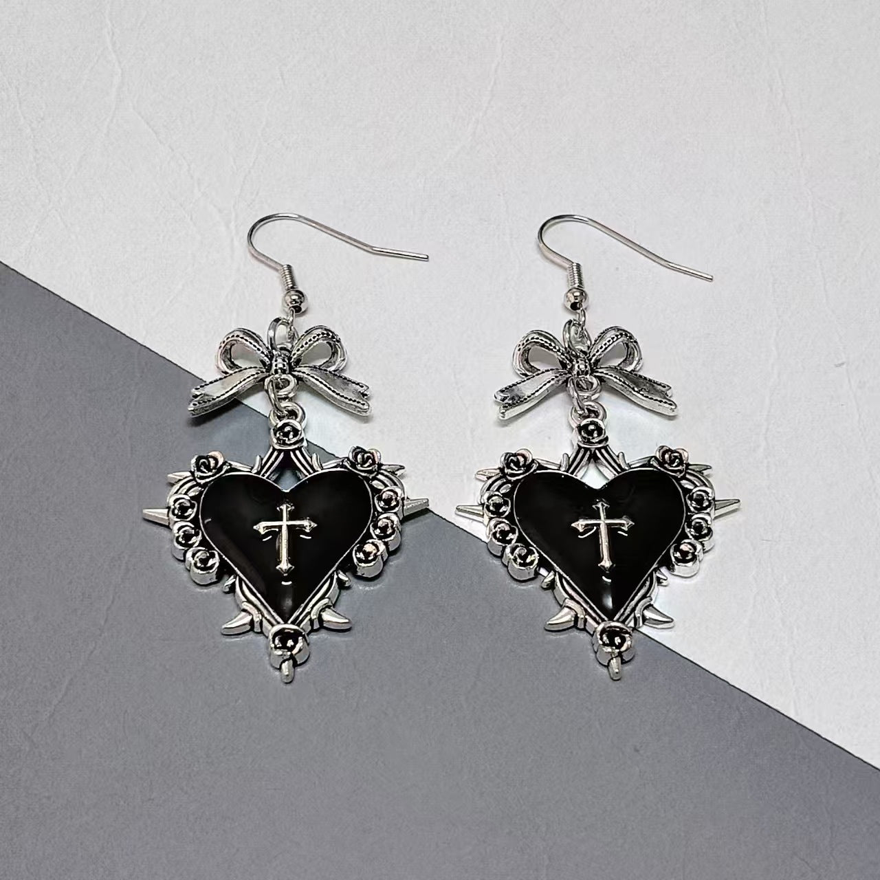 Wholesale Alloy Gothic Heart Dangle Earrings Dark Romance Black Bow Design Party Jewelry