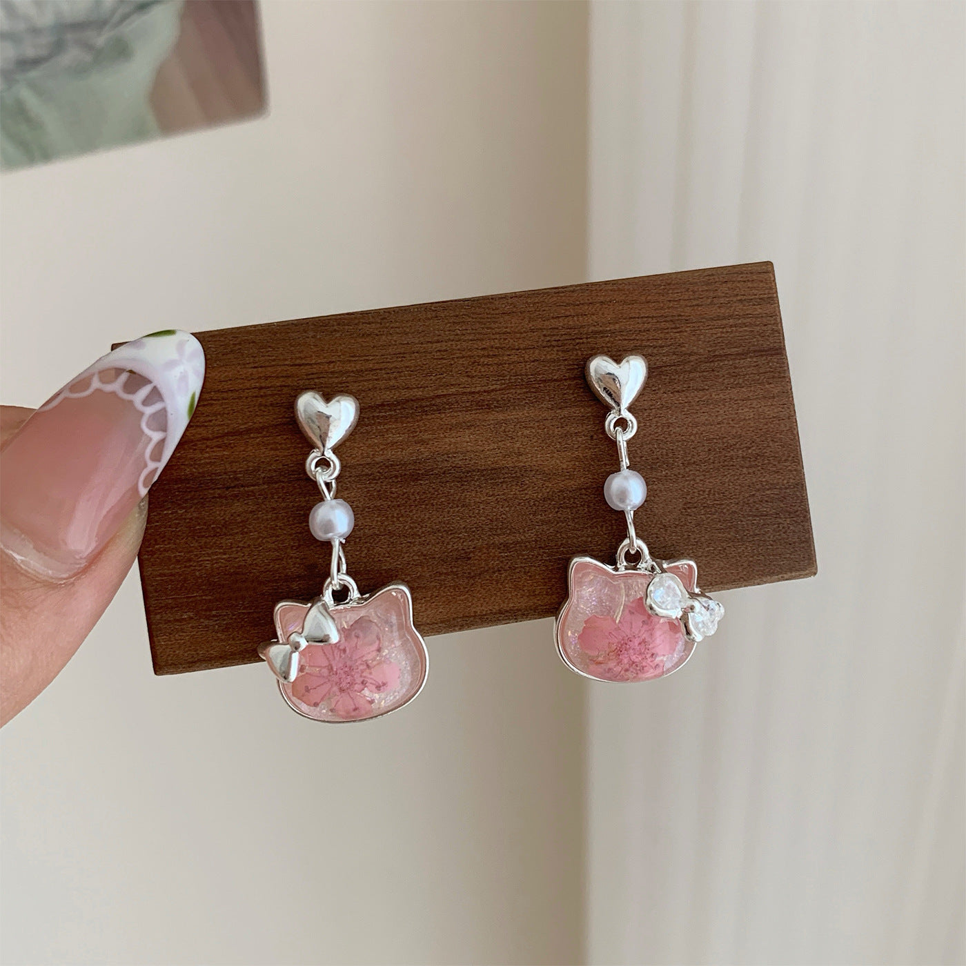 Wholesale Korean Style Pink Cherry Blossom Cat Earrings Alloy Electroplated Boutique Resale