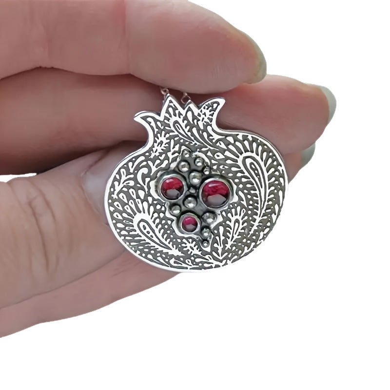 Wholesale  Retro Pomegranate Carved Ruby Pendant Necklace