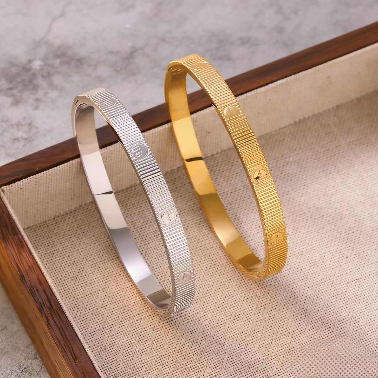 Wholesale Titanium Steel Striped Bracelet