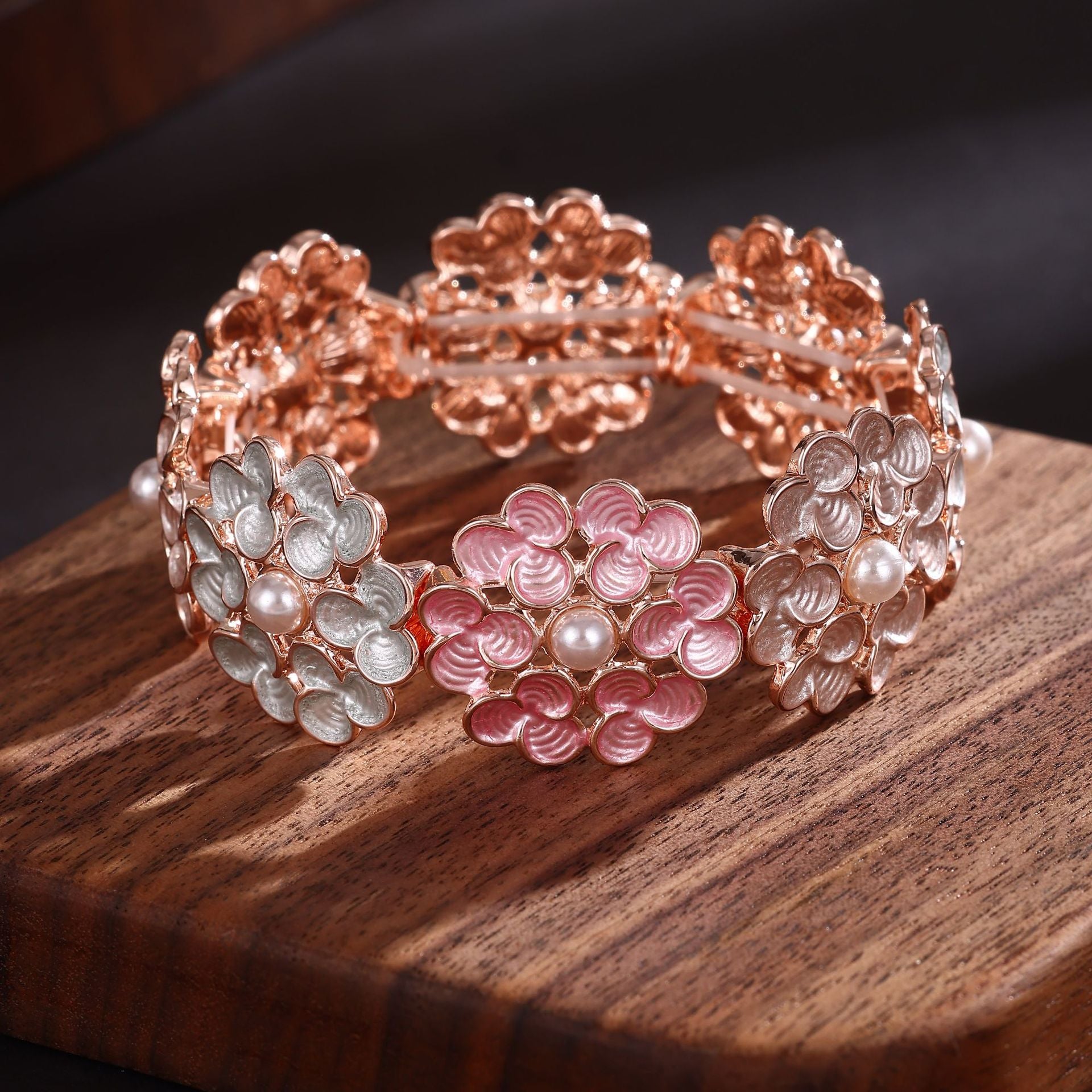 Wholesale  Color Painted Oil Clover Flower Stretch Bracelet