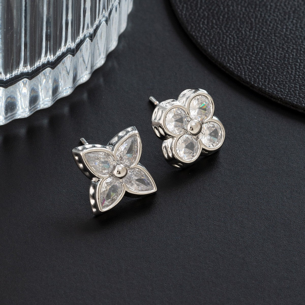 Wholesale Copper Electroplated Four Leaf Clover Flower Earrings For Women Korean Style Rhinestone Minimalist Design Fashion Accessory For Everyday Wear Or Gift