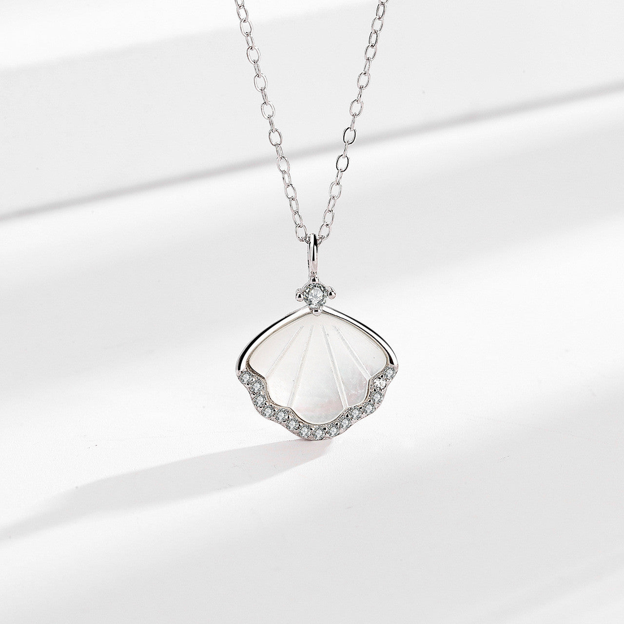 Wholesale S925 sterling silver fan pendant fashion necklaces