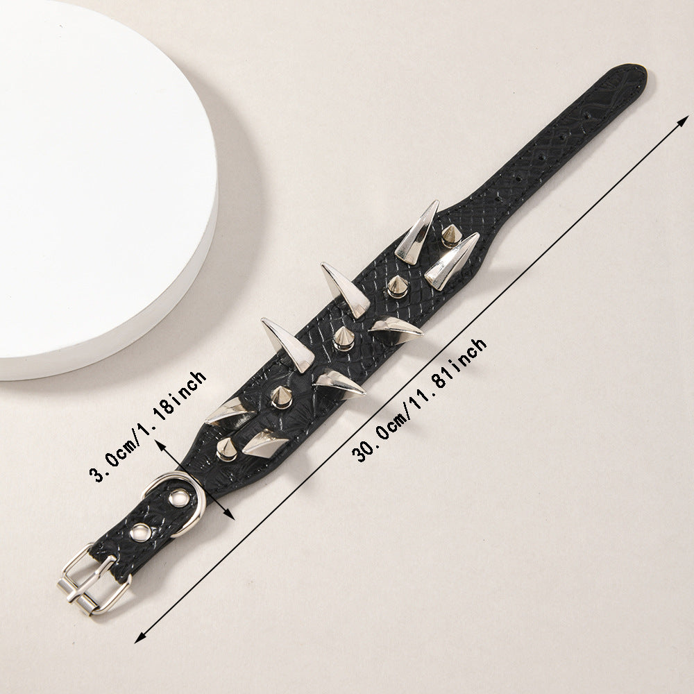 Wholesale  Exaggerated Three-Row Pointed Tiger Tooth Leather Bracelet