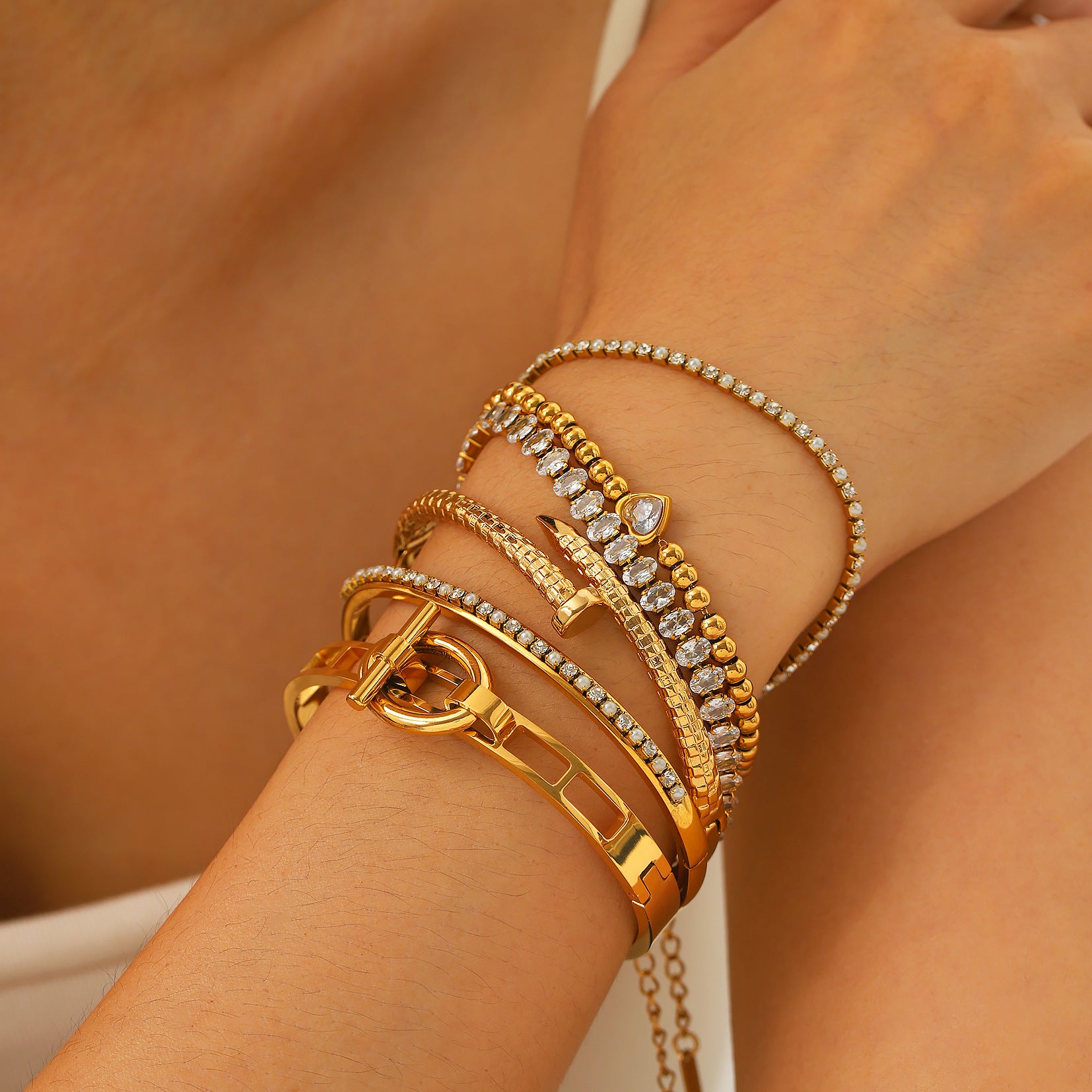 Wholesale Stainless Steel Electroplated Heart Zircon Bracelet Women' s Fashion Jewelry Accessory