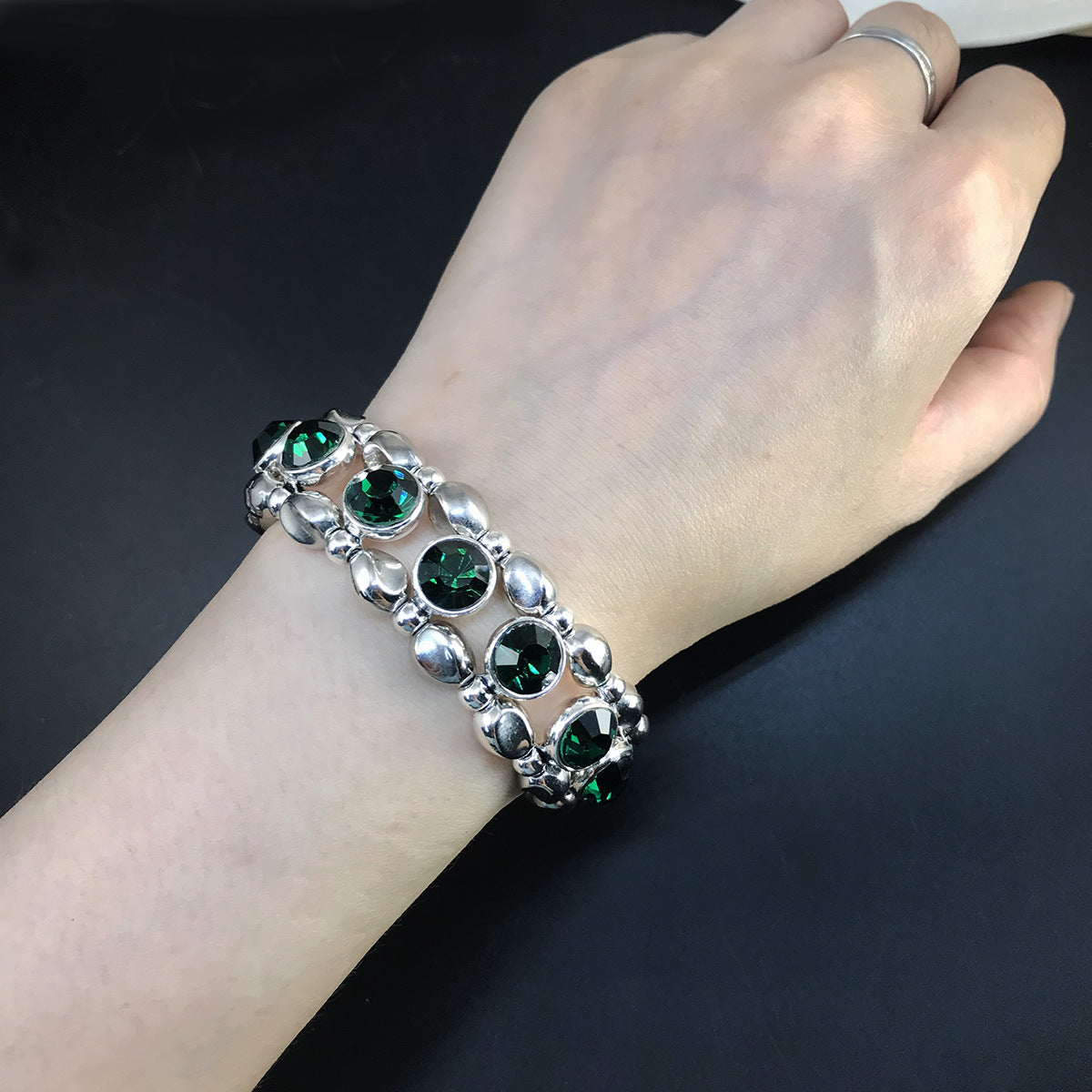 Bracciale elastico stile punk all'ingrosso