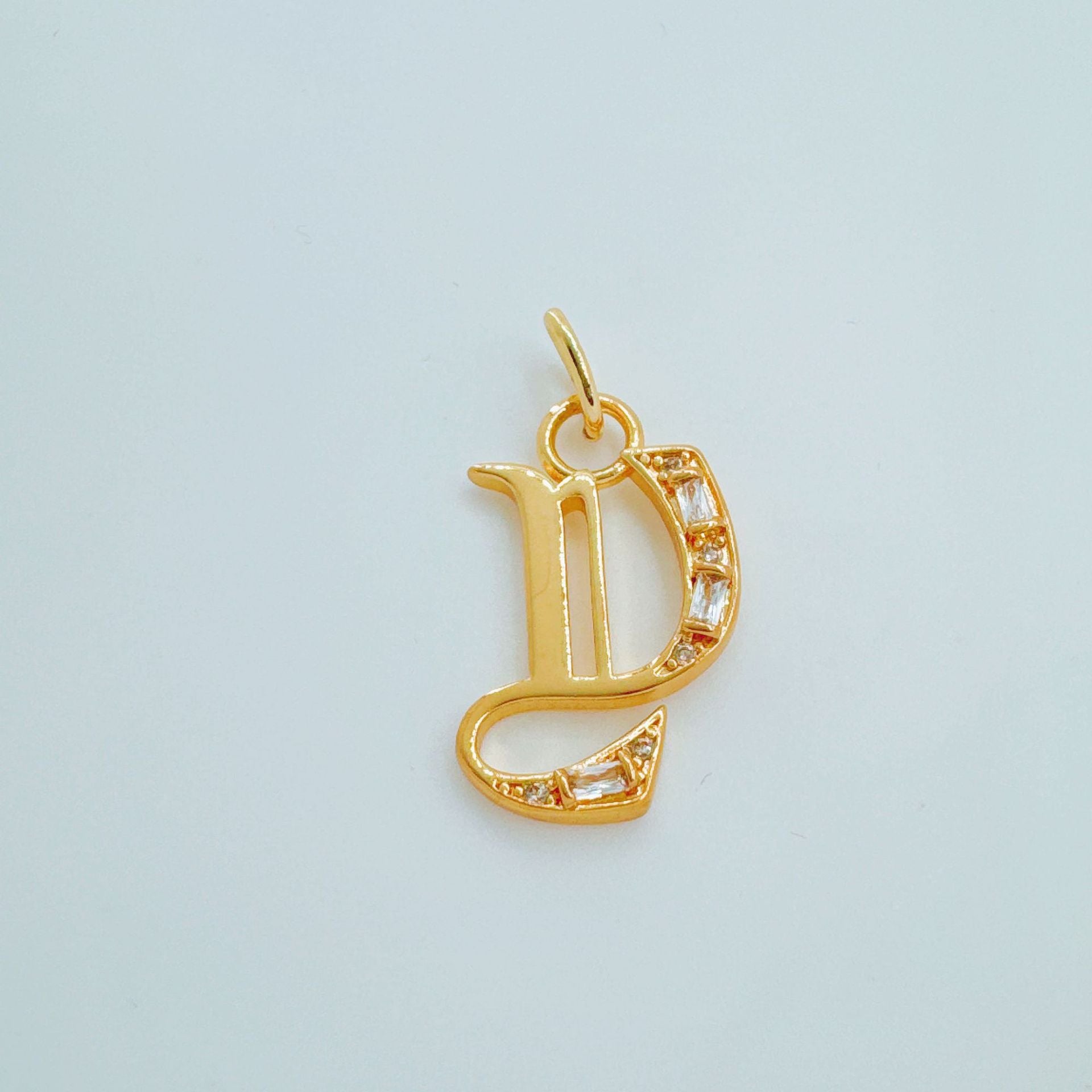 Wholesale Copper Gold-Plated Ice Sugar Letter Pendant Necklace European American Style Fashion Jewelry Accessory for Women