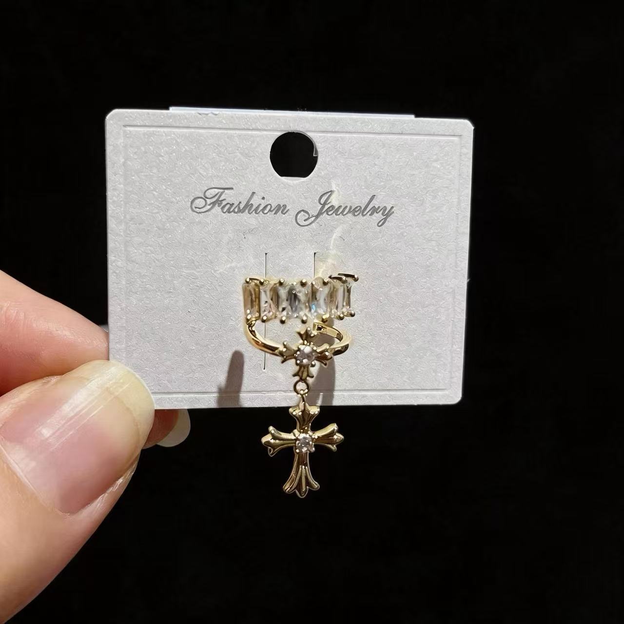 Wholesale Stylish French Rhinestone Cross Ear Cuff For Women No Piercing Gold Tone Ear Clip Decorative Fashion Accessory Boutique Resale Gift