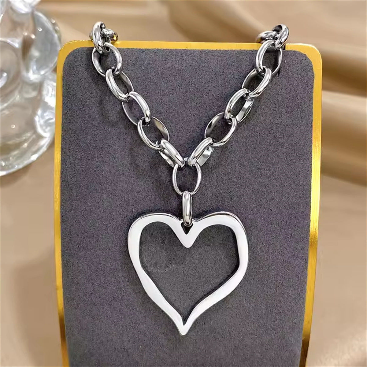 Wholesale Exaggerated Hollow Large Heart-Shaped Stainless Steel Necklace
